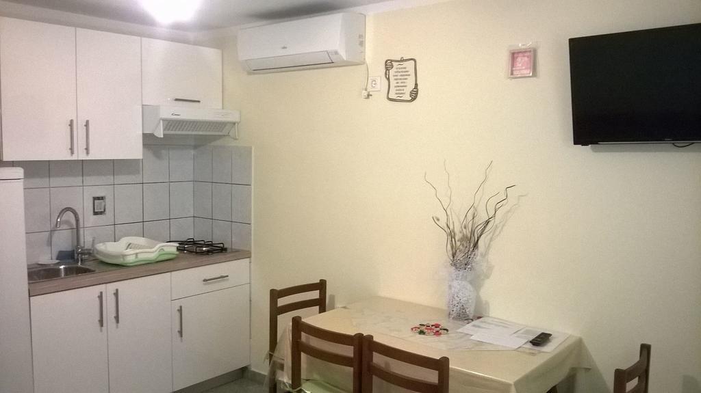 Apartment Rose Пула Екстер'єр фото