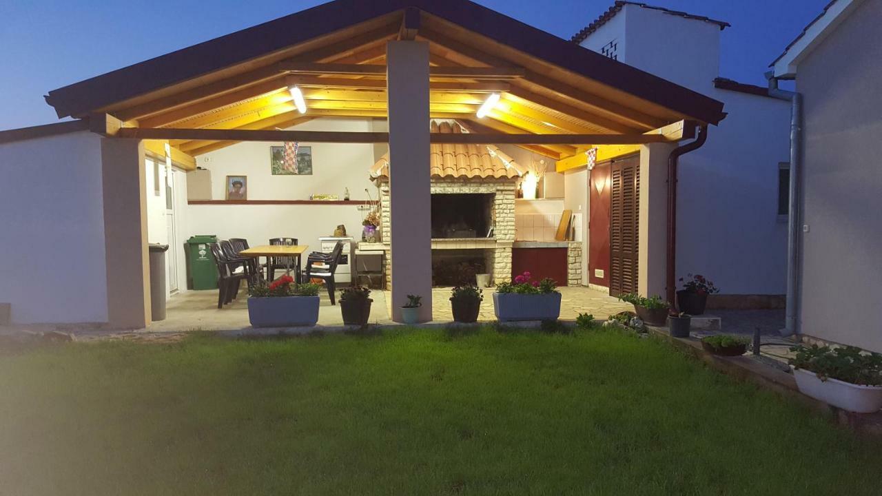 Apartment Rose Пула Екстер'єр фото