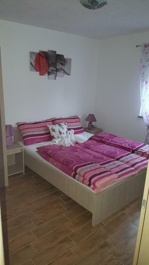 Apartment Rose Пула Екстер'єр фото